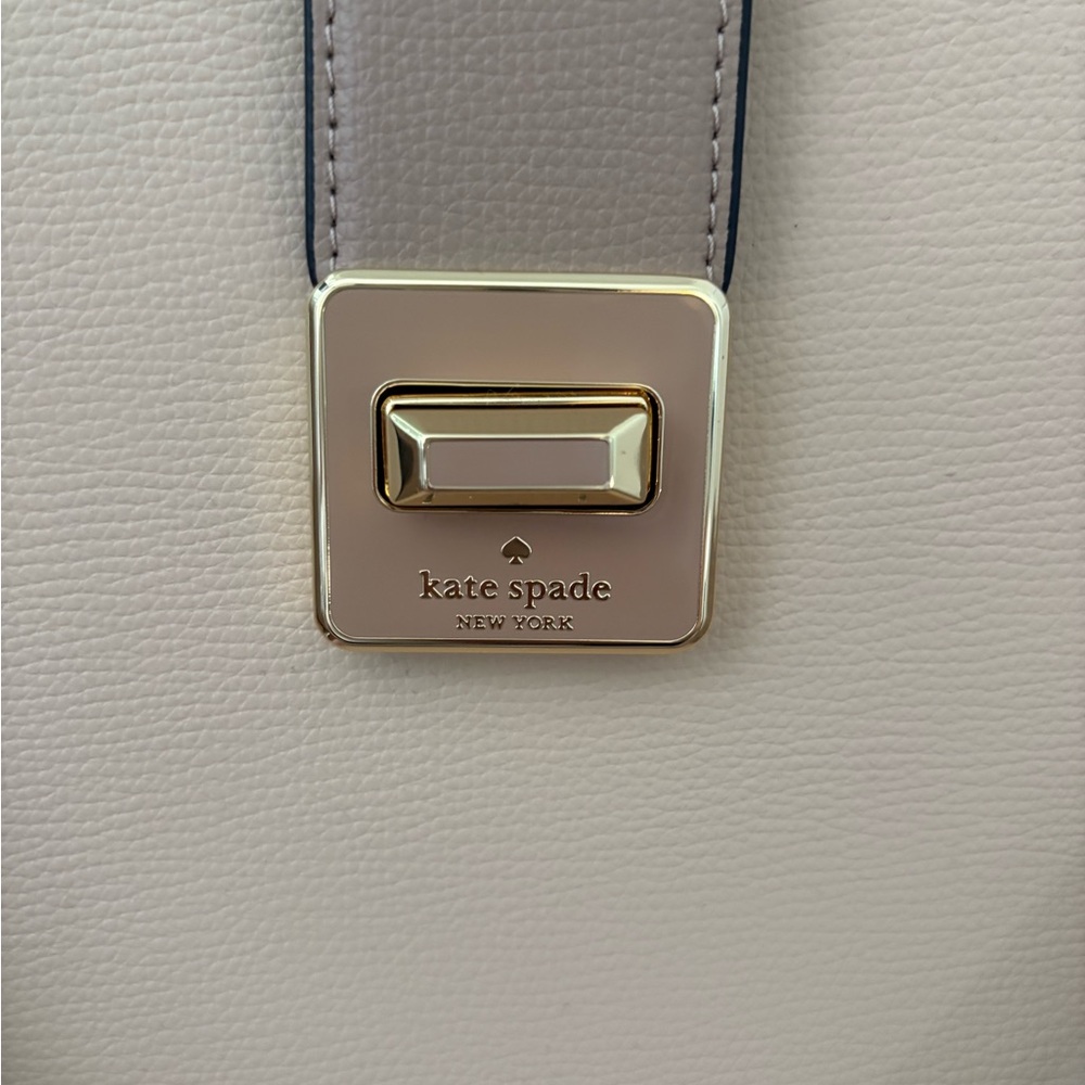 Kate Spade Tote Bag - Picture 3 of 10
